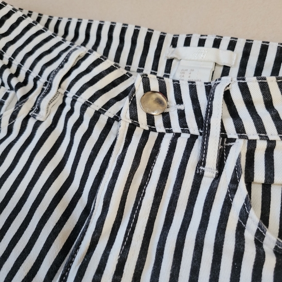 H&M Black & White Striped Denim Shorts - Picture 2 of 5